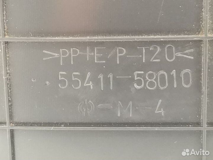 Накладка приборной панели Toyota Alphard H10 2.4