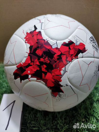 Футбольный мяч adidas Fifa красава 2017