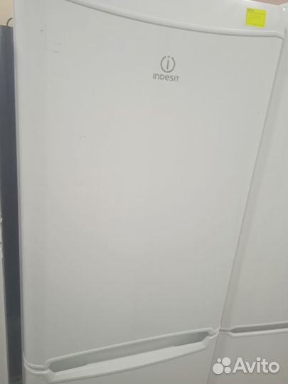 Холодильник бу indesit