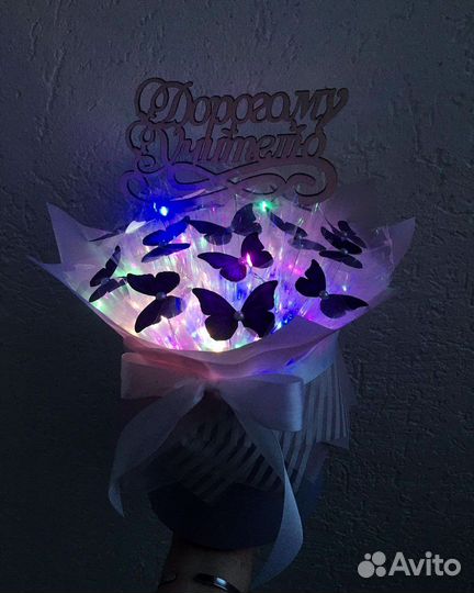 Букт из бабочек в коробке