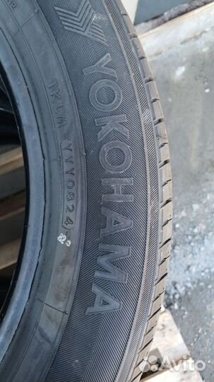 Yokohama BluEarth E70BZ 215/55 R17 94V