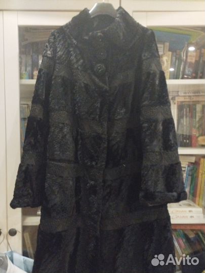 Шубка их экокаракуля, нарядная неношенная, размер