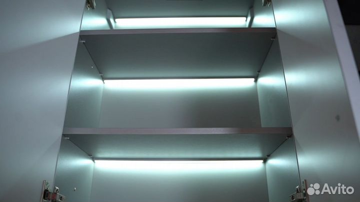 Система умной подсветки кухни реагирующая на движе