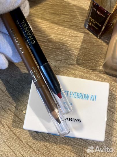 Косметика Chanel Clarins Estee Lauder Smashbox