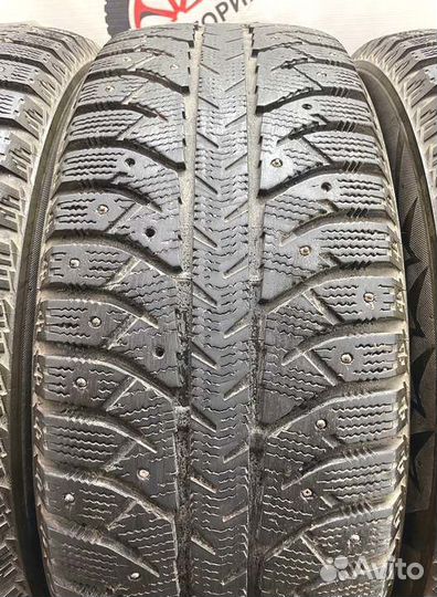 Bridgestone Ice Cruiser 7000 215/60 R17 98P