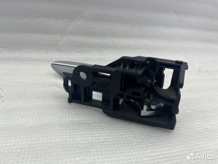 Ручка двери внутренняя Toyota Camry V70/V75