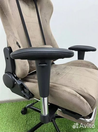 Офисное кресло (геймерское). Кресло для директора