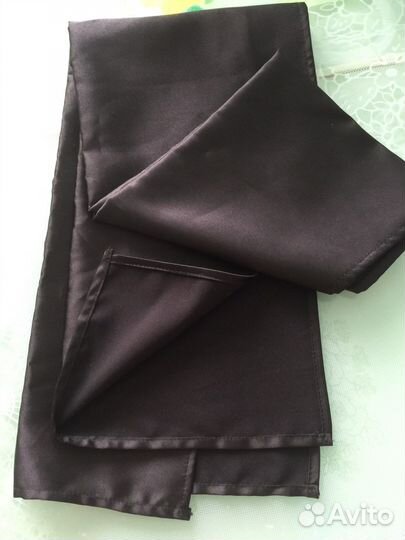 Чёрные кусок шелка и шелковый шарфик