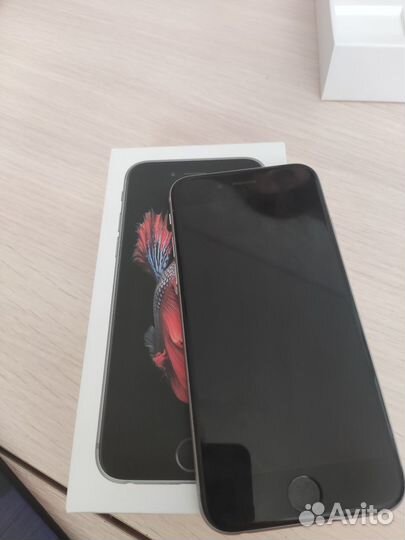 iPhone 6S, 32 ГБ