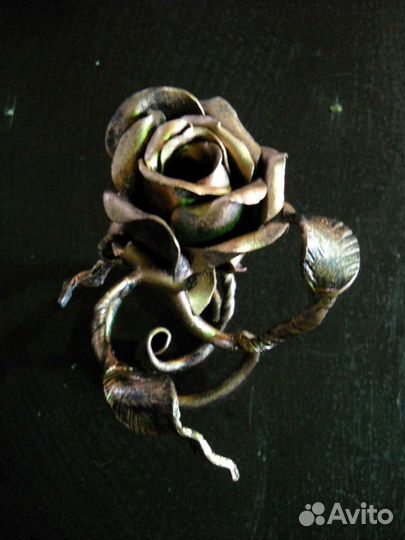 Роза кованая