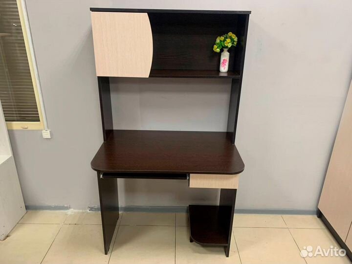 Компьютерный стол «номер 2»