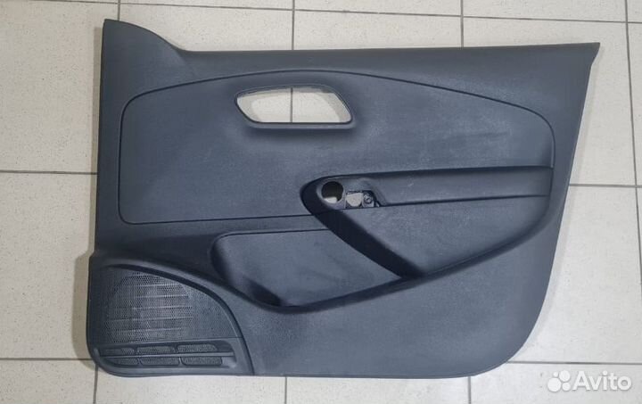 6RU867012G82V VAG Обшивка двери передней правой VW
