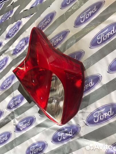 Фонарь задний правый Форд фокус 3 хэтчбек
