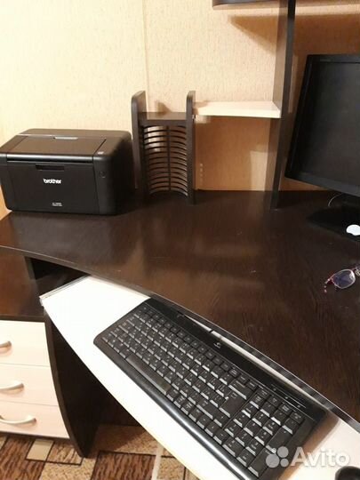 Компьютерный стол