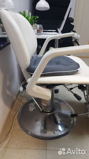 Педикюрное кресло на гидравлике бу
