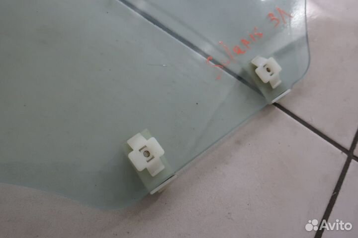 Стекло двери заднее левое Hyundai Solaris 1