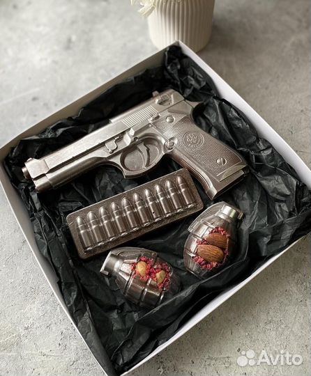 Шоколадный набор «Оружие»