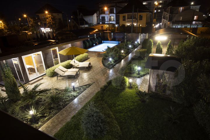 Дом 220 м² на участке 7 сот.