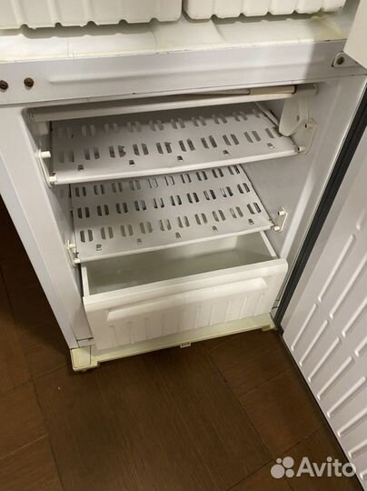 Холодильник бу стинол