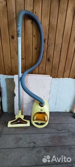 Пылесос Elenberg vc-2020 для сухой уборки