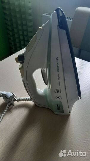 Утюг Daewoo