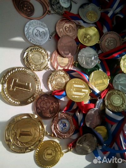 Медали
