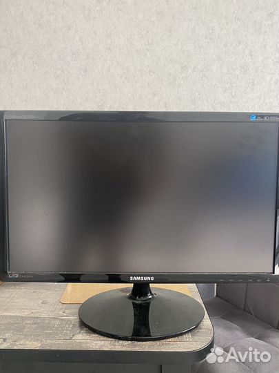 Монитор для компьютера 24 дюйма