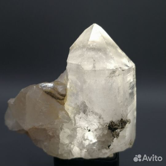 Кристалл горного хрусталя (кварца). Астафьевское