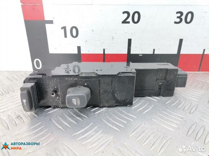 Кнопка стеклоподъемника Volvo V70 2 2001 30658117