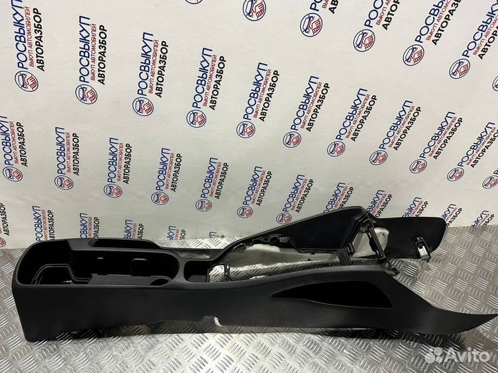 Центральная консоль Kia Rio 3