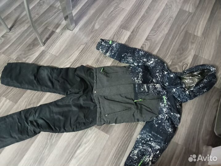 Продам костюм для мальчика, осень