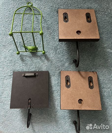 Крючки с надписями