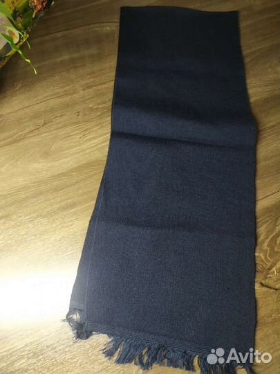 Кашне синего цвета