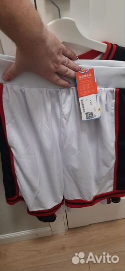 Костюм баскетбольный майка и шорты новые