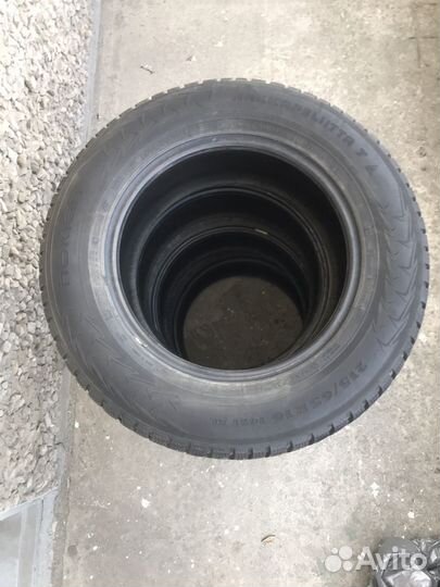 Nokian Tyres Hakkapeliitta 7 215/65 R16