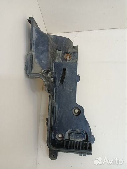 Крепление акб корпус / подставка Land Rover Discov