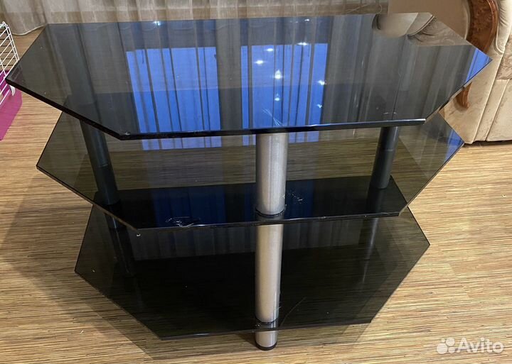 Стеклянная тумба под тв 85х50