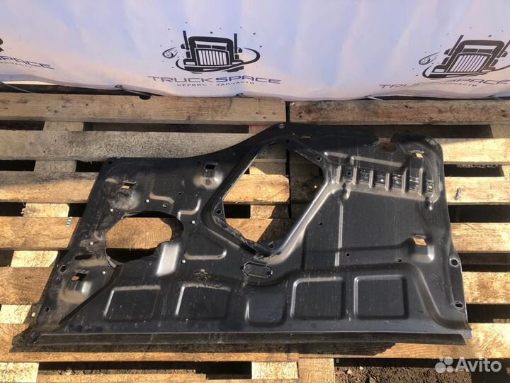 1724879 Панель двери левой Scania 5-series