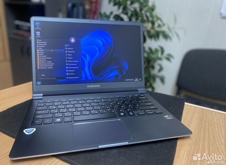 Ноутбук Samsung NP900x3c