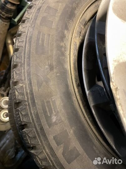 Комплект зимних колес r16 205 60 nexen cruze