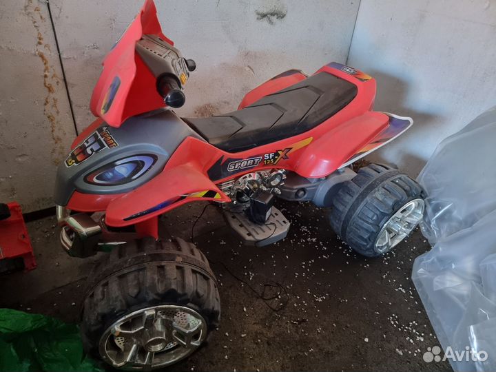 Детский квадроцикл на аккумуляторе