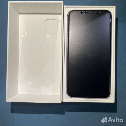 iPhone 11, 256 ГБ