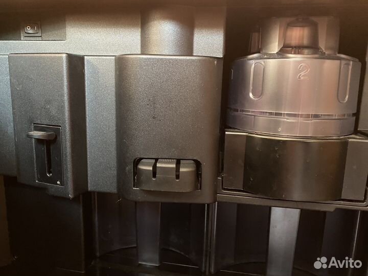 Встраиваемая кофемашина Miele CVA 3660