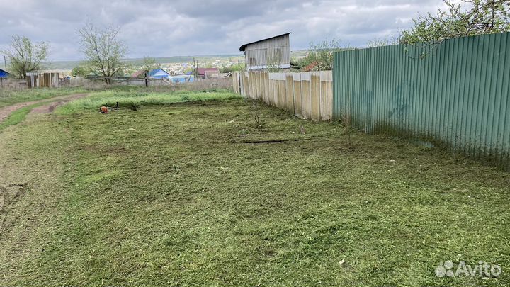 Покос травы триммером