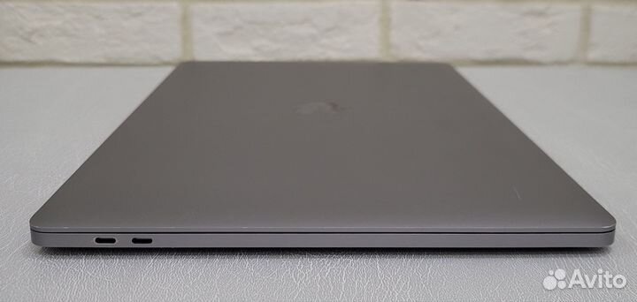 MacBook Pro 16