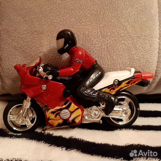 Машинки hot wheels