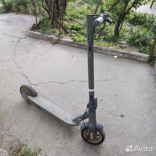Самокат взрослый электрический