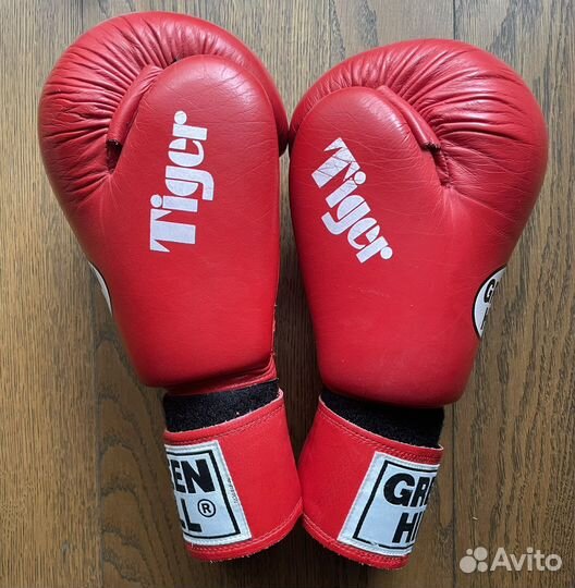 Боксерские перчатки 12 oz green hill tiger