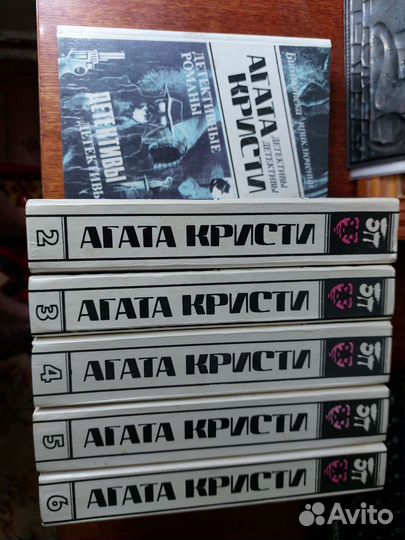 Книги Лесков,Сухомлинский,детективы