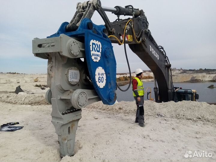 Виброрыхлитель R-VR D10 на Смолтра